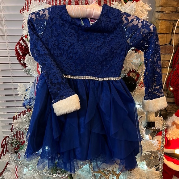 New Dollie&me blue lace and fur trimmed dress Sz 4/5. So cute!  Lined - Picture 2 of 5